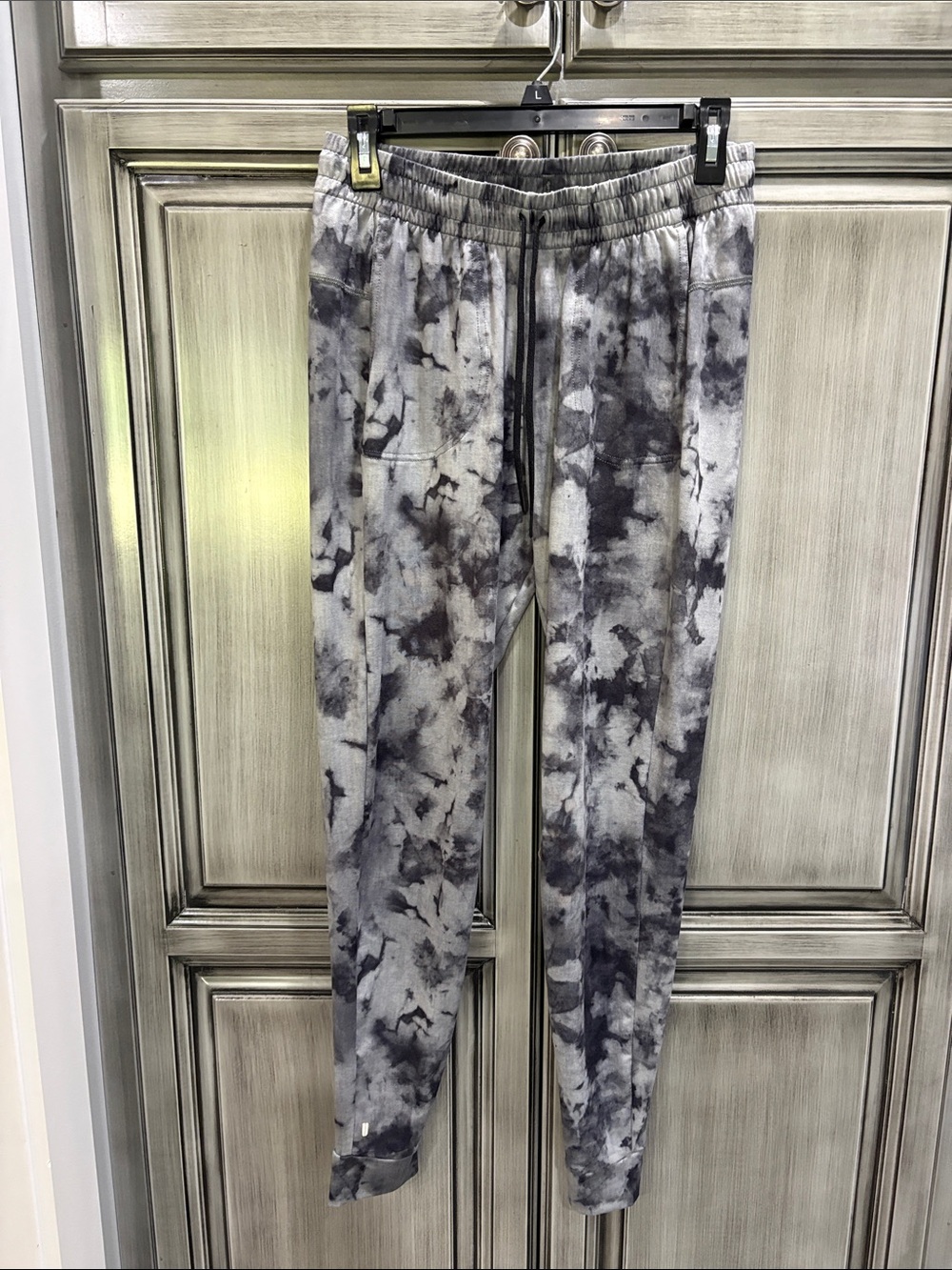 NOBULL Women’s Black & Gray Tie-Dye Joggers